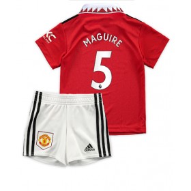 Baby Fußballbekleidung Manchester United Harry Maguire #5 Heimtrikot 2022-23 Kurzarm (+ kurze hosen)